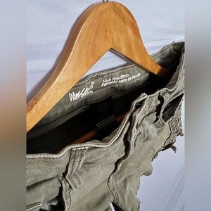 Women’s stretch denim shorts with lace detail